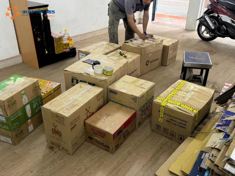 Gửi hàng từ Hà Nội vào Sài Gòn