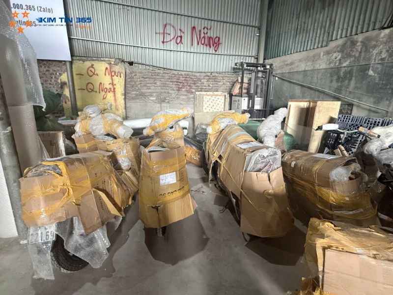 Có nên gửi xe máy bằng xe khách không