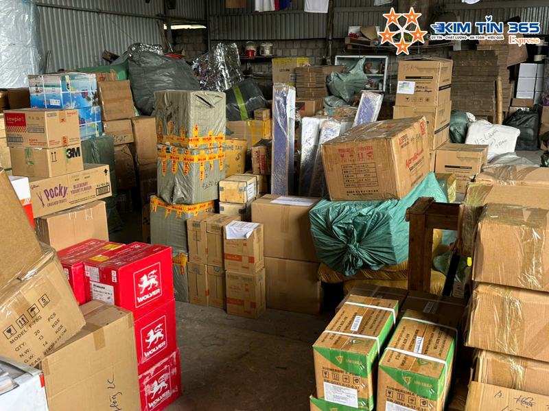 Cước gửi hàng Sài Gòn Hà Nội tăng cao