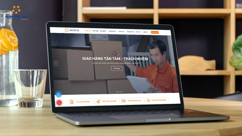Theo dõi hành trình qua Website hoặc App