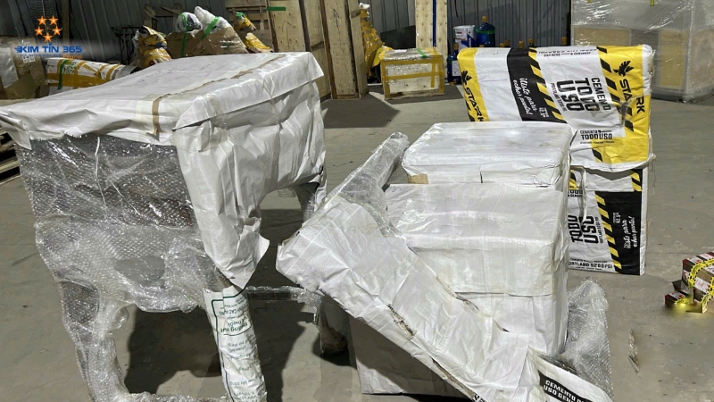 Tháo rời các bộ phận khi gửi hàng từ Hà Nội vào Sài Gòn
