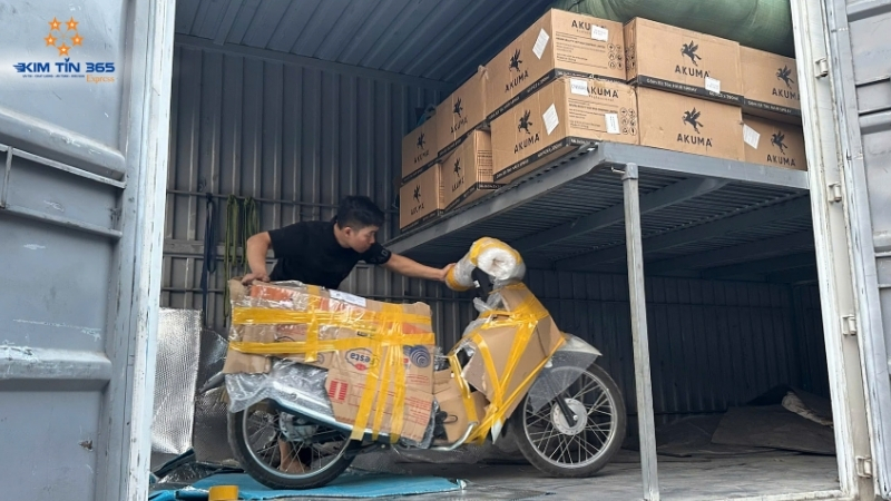 Chuyển xe máy từ Hà Nội vào Sài Gòn